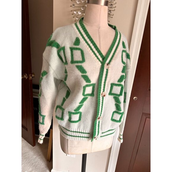 2 amazing pieces Freshman Forever shawl and unbranded geometic green cardigan Me - Picture 6 of 8